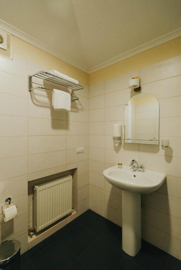 Geneva Park Hotel オデッサ エクステリア 写真