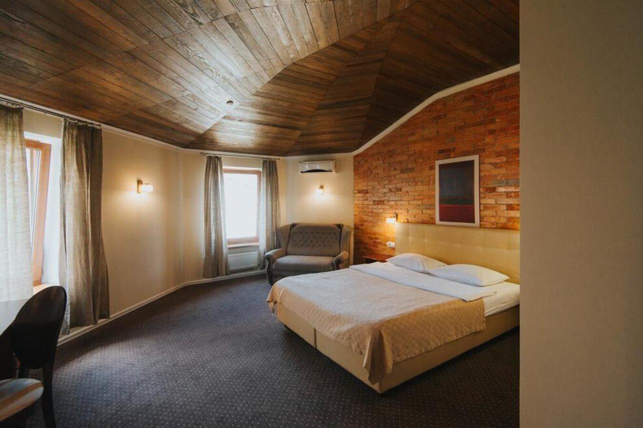 Geneva Park Hotel オデッサ エクステリア 写真