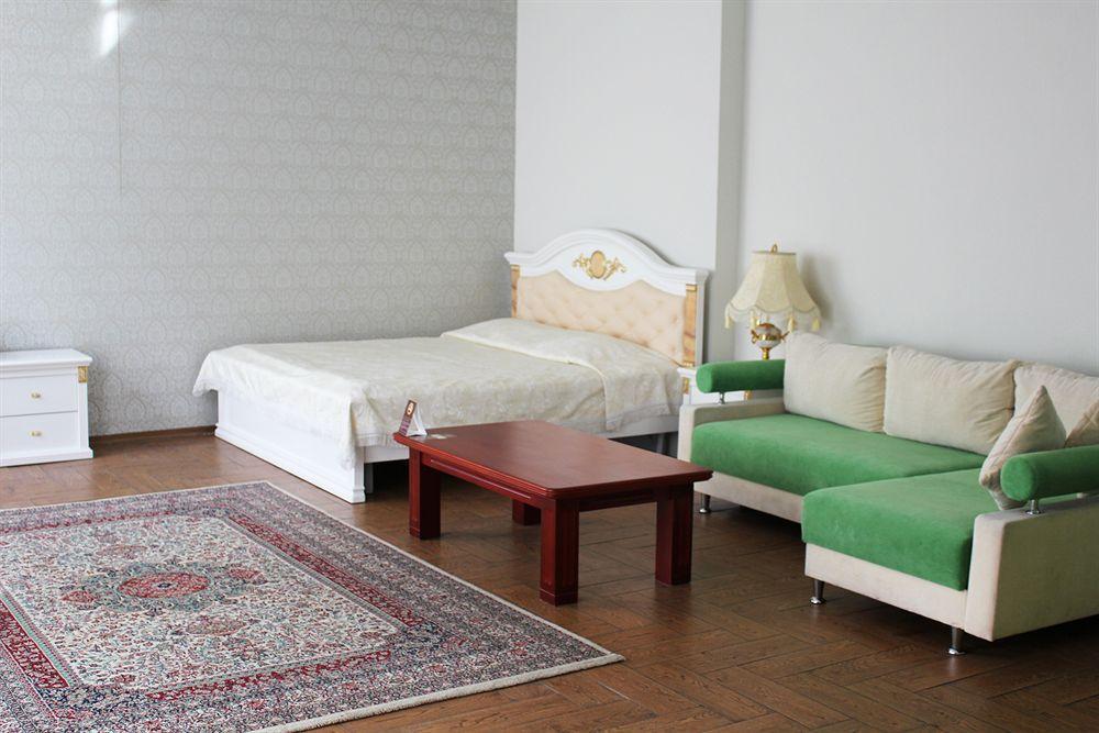 Geneva Park Hotel オデッサ エクステリア 写真