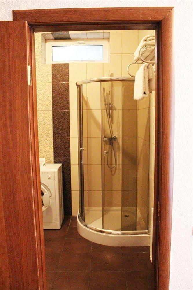 Geneva Park Hotel オデッサ エクステリア 写真